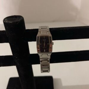 💜 HOST PICK - Vintage Casio Stainless Steel Analog Watch